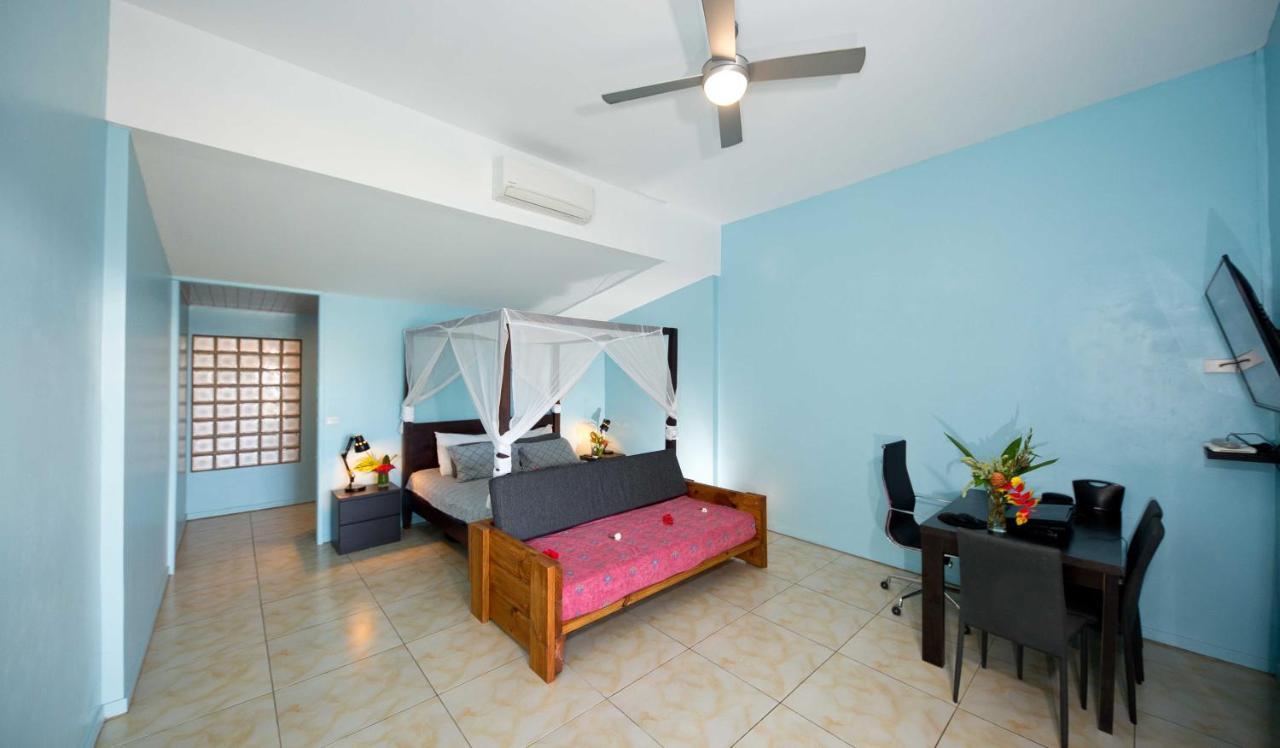 Retreat Seaside Hostel Port Vila Exterior photo